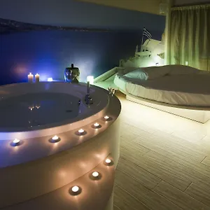 2* Hotel Seven